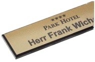 Ansteckschild mit Sicherheitsnadel facettiert